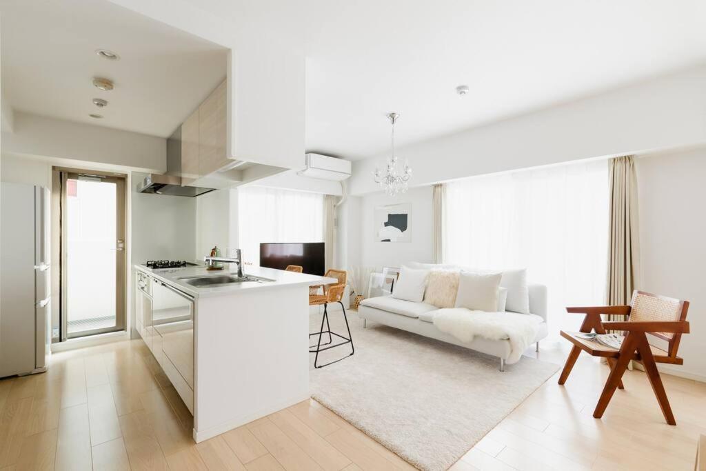 Open Sale: Spacious Namba Near Dotonbori