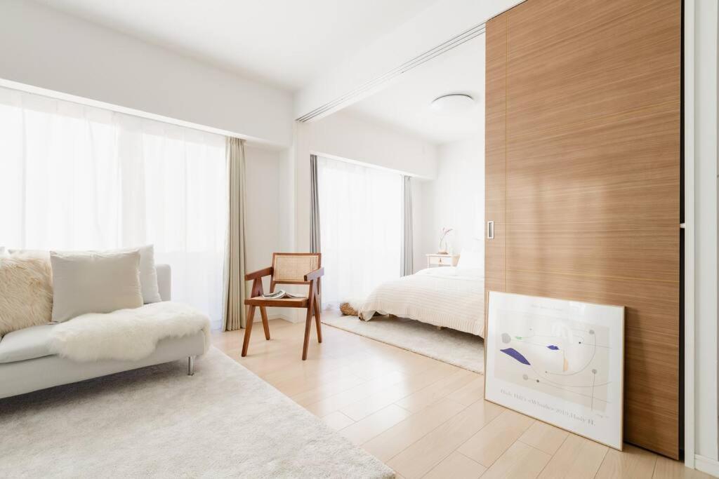 Apartment Open Sale: Spacious Namba Near Dotonbori