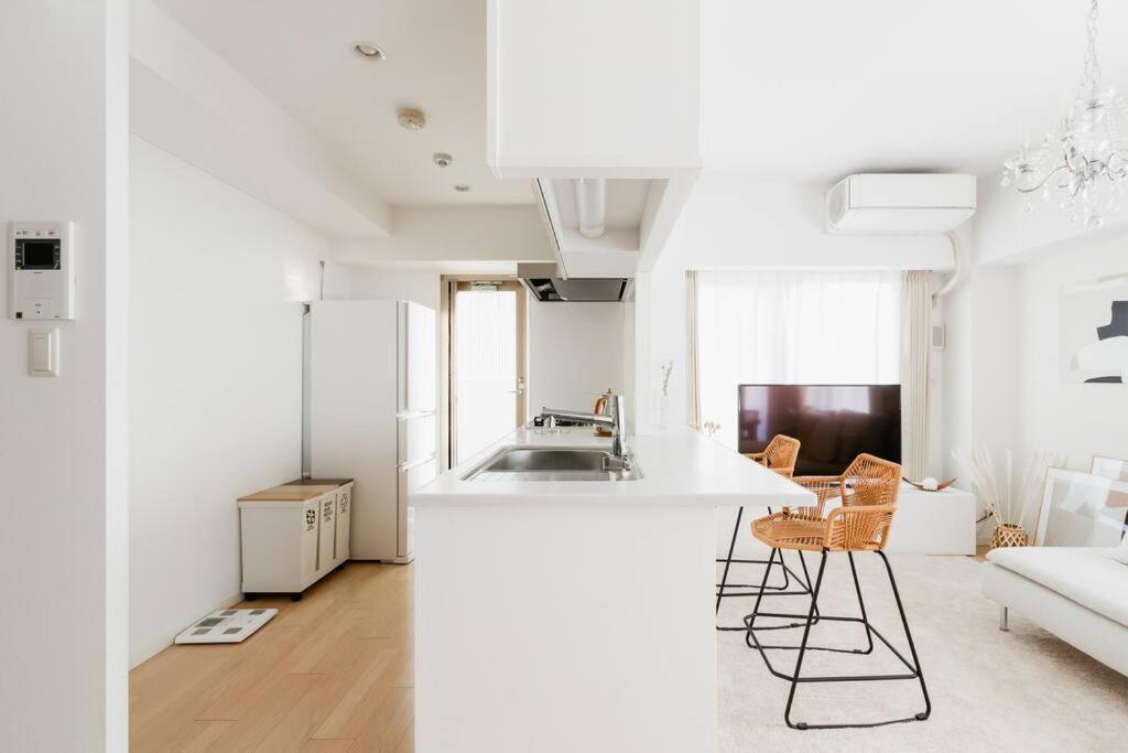 Open Sale: Spacious Namba Near Dotonbori