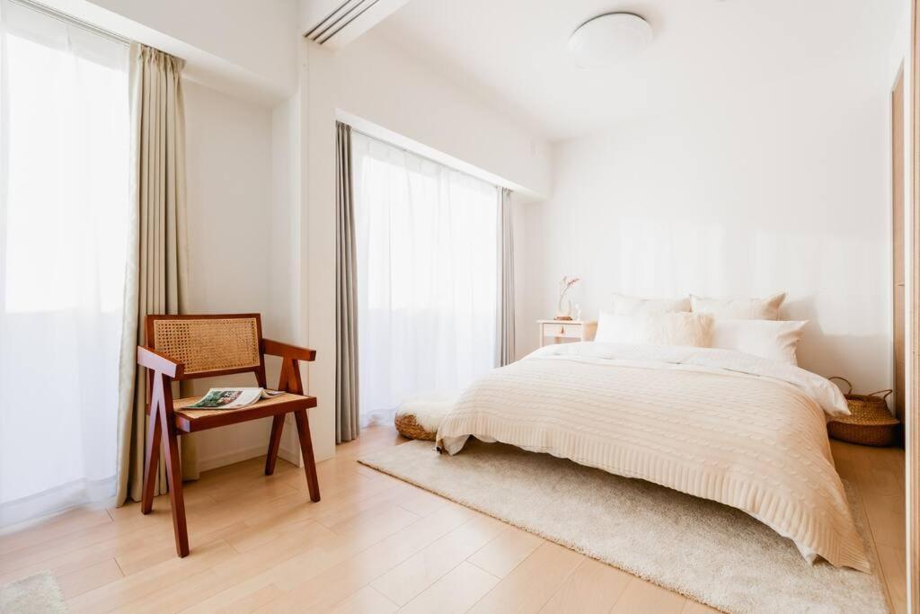 Open Sale: Spacious Namba Near Dotonbori Apartment *