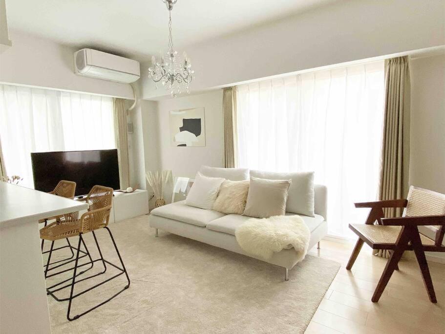 Open Sale: Spacious Namba Near Dotonbori