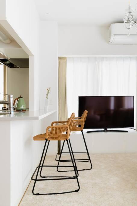 Open Sale: Spacious Namba Near Dotonbori Apartment